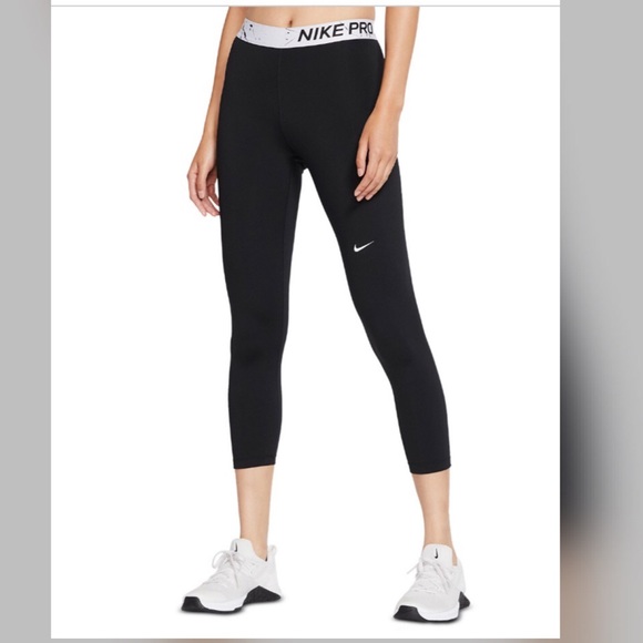 nike pro capri tights